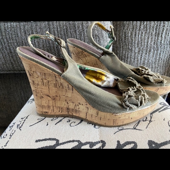 Women’s wedge sandals - Picture 2 of 2